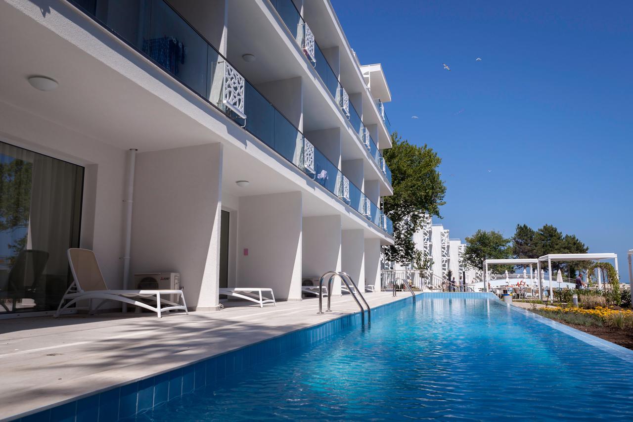 Maritim Hotel Paradise Blue Albena Exterior photo